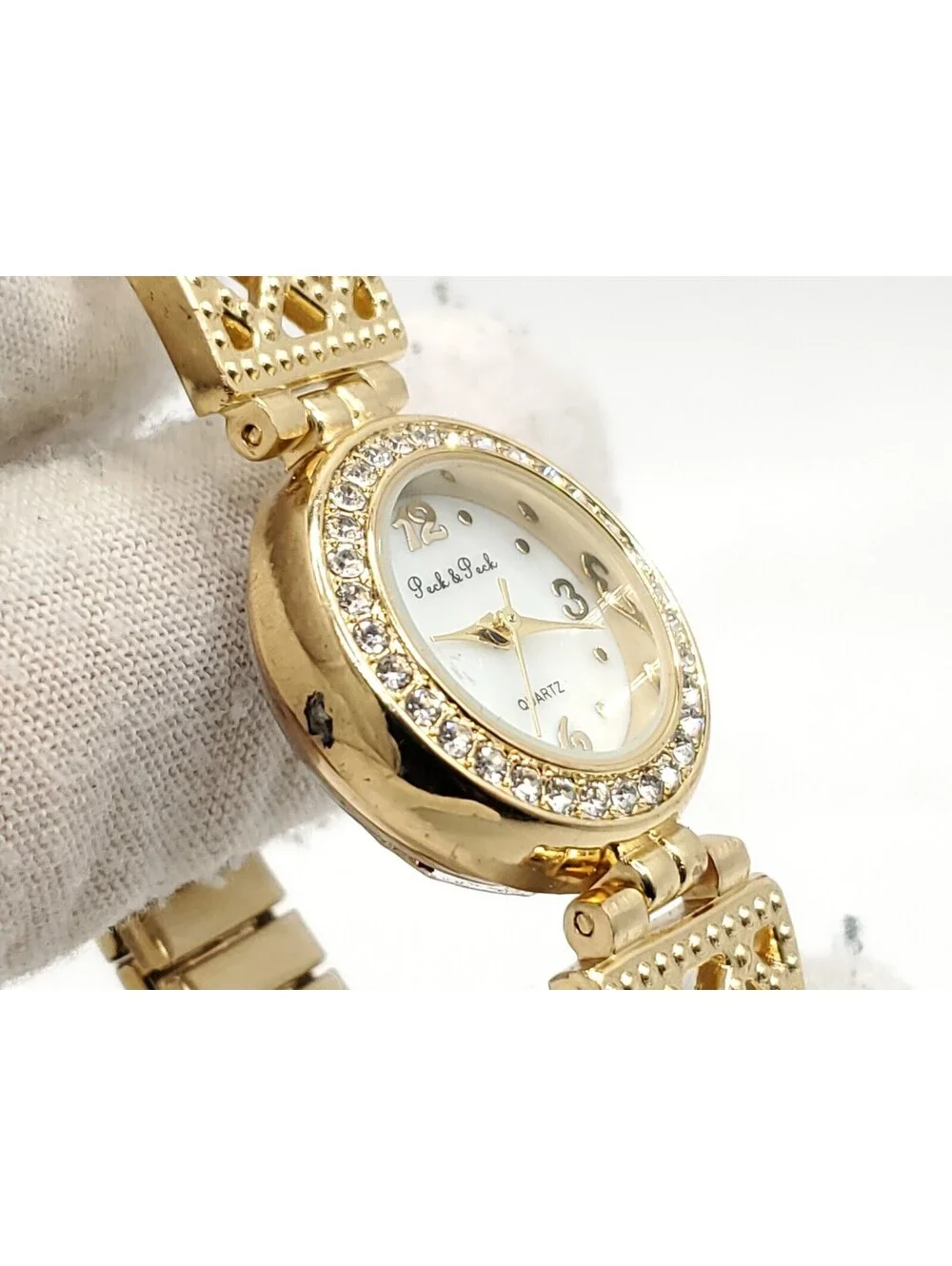 Peck & Peck Quartz Watch Womens New Battery Gold Tone White MOP Round Dial 24mm